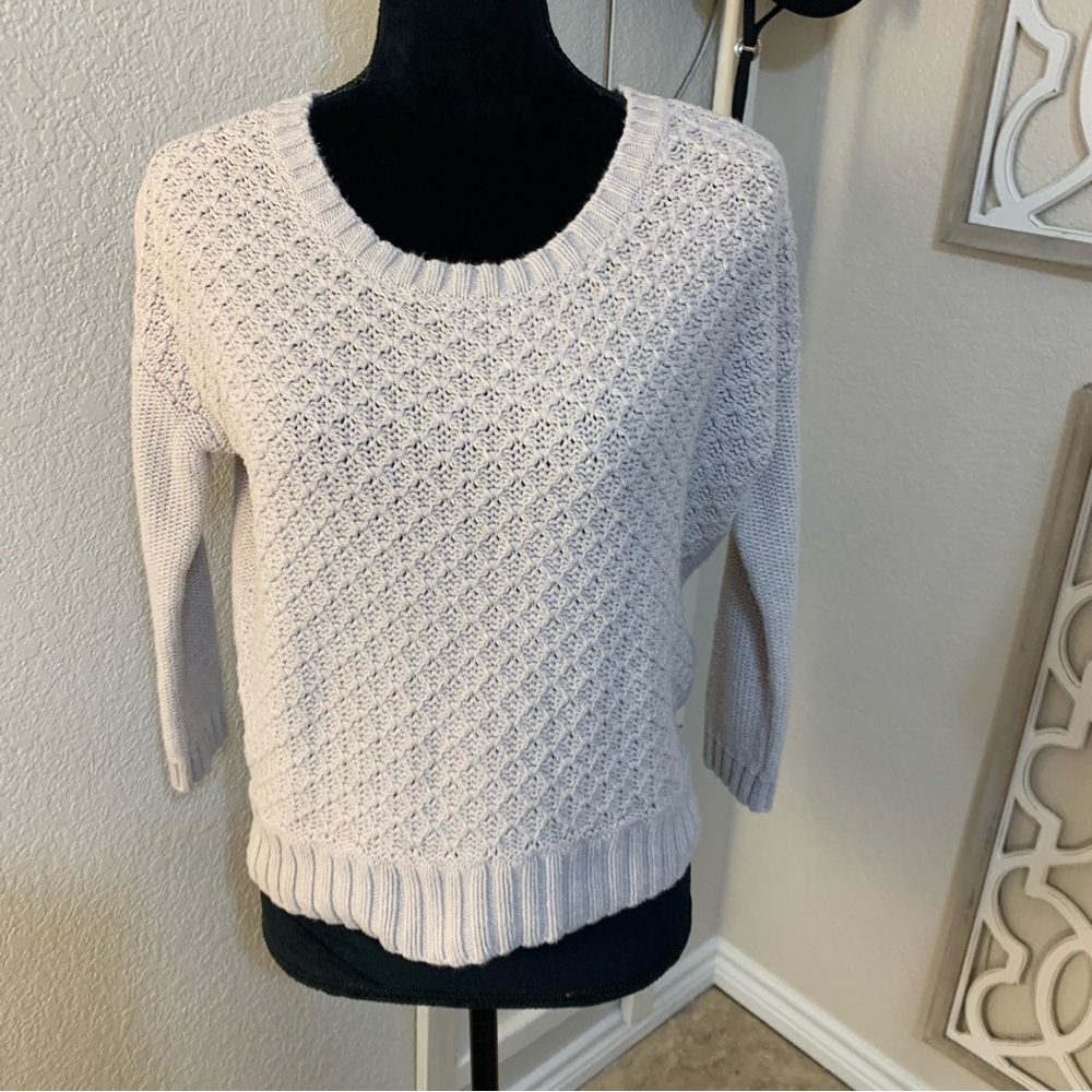 Amer Eagle Outfitter basic cream  sweater, 3/4 sleeves
